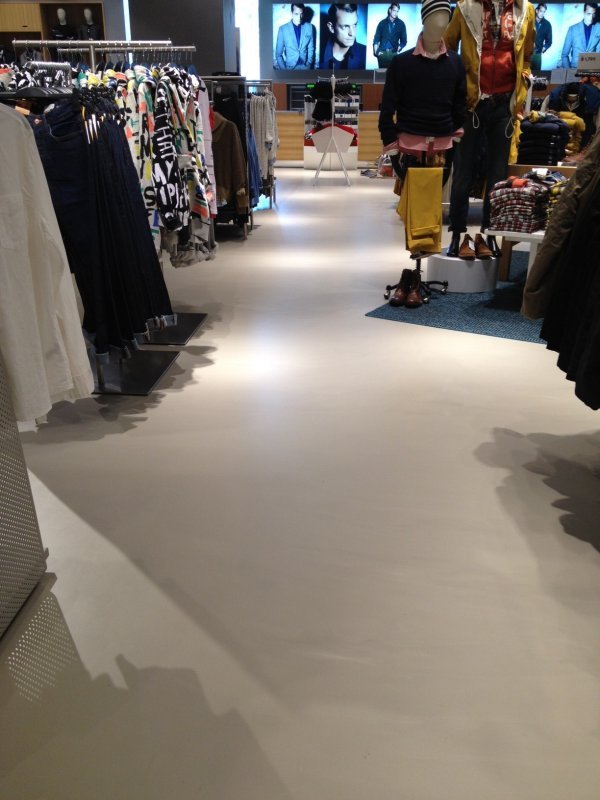 H&M Shop Central World