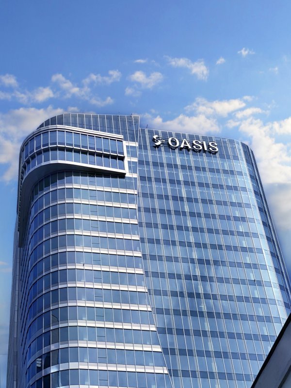S Oasis Building